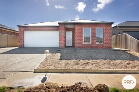 176 Majestic Way, WINTER VALLEY VIC 3358