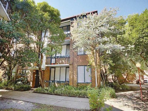 1 77-83 Denham Street Hawthorn 3122