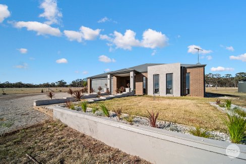 177 Bassett Road, SEBASTIAN VIC 3556