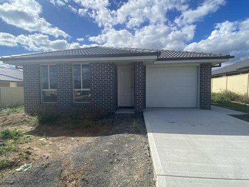 1/79 Kenny Drive, TAMWORTH NSW 2340