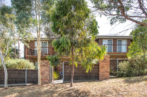 17/91 Bridge Street Eltham 3095