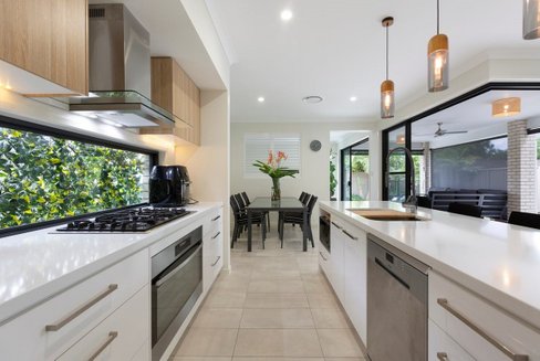 1/7a Canara Street, Benowa QLD 4217