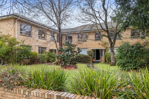 1 8 Albion Street Surrey Hills 3127