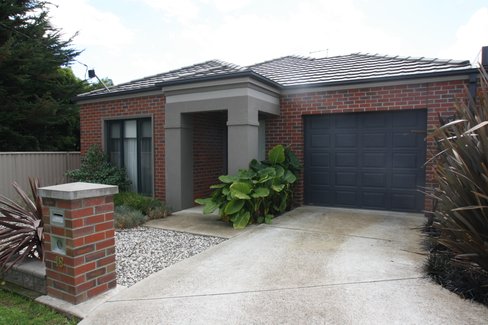 18 Arthur Street, ALFREDTON VIC 3350