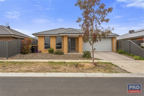 18 Atherton Street, HUNTLY VIC 3551