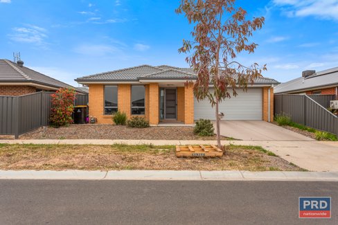 18 Atherton Street, HUNTLY VIC 3551