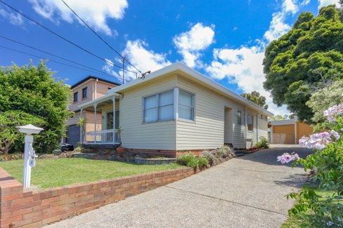 18 Barwon Road, MORTDALE NSW 2223