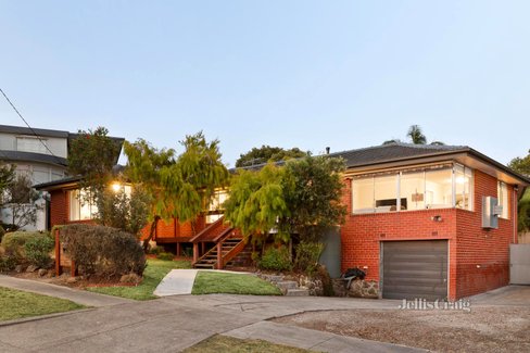 18 Bimbadeen Crescent Yallambie 3085