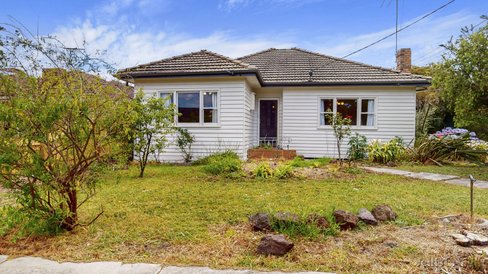 18 Brentwood Avenue Pascoe Vale South 3044