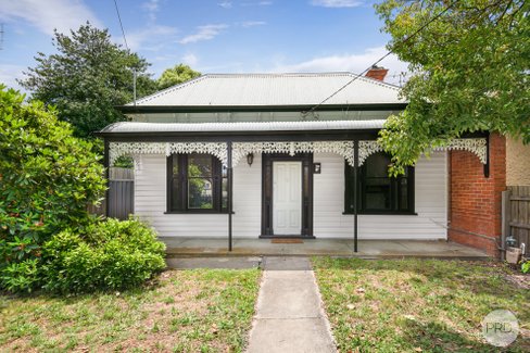 18 Church Street, NEWINGTON VIC 3350