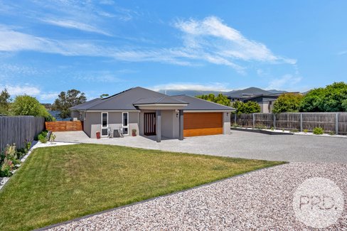 18 Churinga Waters Drive, OLD BEACH TAS 7017
