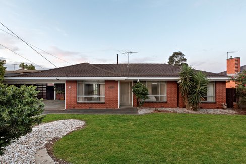 18 Clarks Road  Keilor East 3033