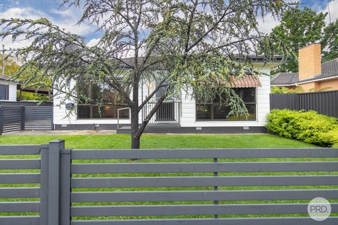 18 Coulter Street, WENDOUREE VIC 3355