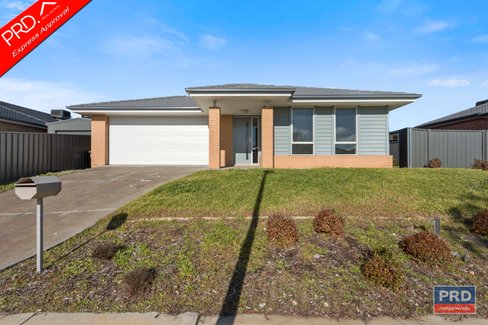 18 Counsel Road, HUNTLY VIC 3551