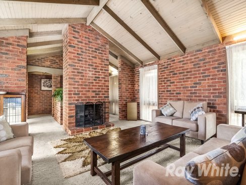 18 Darlington Avenue Wheelers Hill 3150