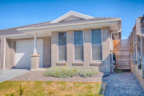 18 Dunnart Street, ABERGLASSLYN NSW 2320