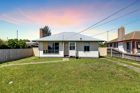 18 Falcon Street Norlane 3214