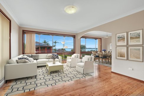 18 Fields Street, KANAHOOKA NSW 2530