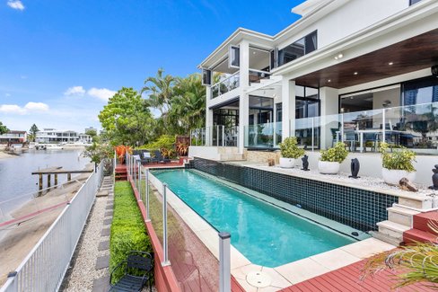 18 Flamingo Key, Broadbeach Waters QLD 4218