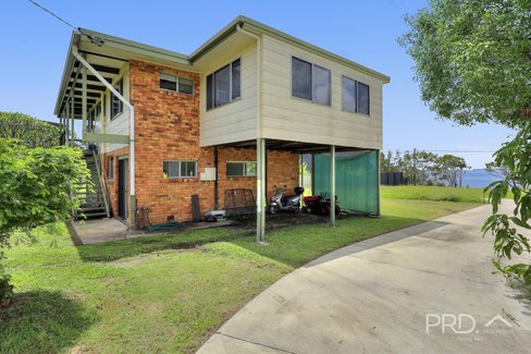 18 Flinders Street, POINT VERNON QLD 4655