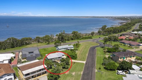 18 Flinders Street, POINT VERNON QLD 4655