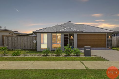 18 Friarbird Ridge, ABERGLASSLYN NSW 2320