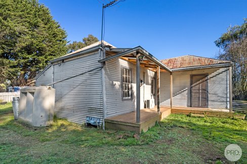 18 Hall Street, WAUBRA VIC 3352