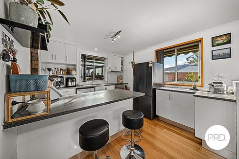 18 Henry Crescent, NEW NORFOLK TAS 7140
