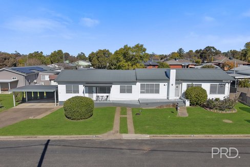 18 Heugh Street, TAMWORTH NSW 2340