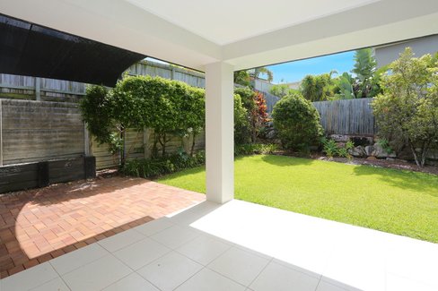 18 Highcrest Circuit, MOLENDINAR QLD 4214