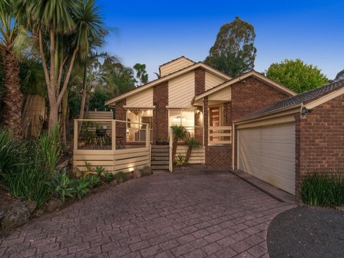 18 Highview Drive Mooroolbark 3138