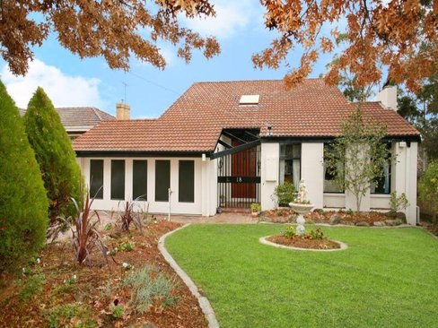18 Highview Road Balwyn North 3104