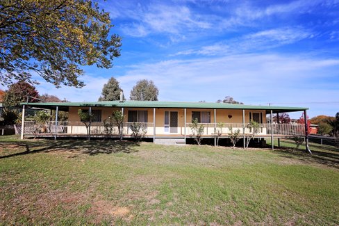 18 Kent, TUMBARUMBA NSW 2653