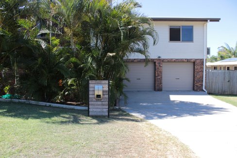 18 Lomandra Street, BOYNE ISLAND QLD 4680