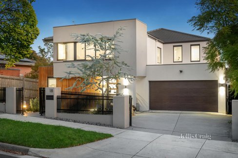 18 Maroondah Road Ashwood 3147