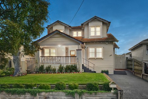 18 Nicholsdale Road Camberwell 3124