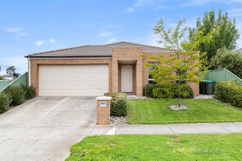 18 Orbost Drive  Miners Rest 3352