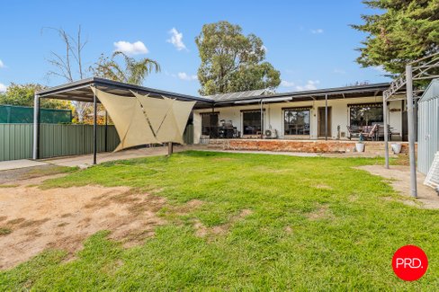 18 Pearce Street, CALIFORNIA GULLY VIC 3556