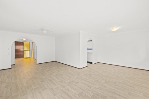 18 Pipit Parade, Burleigh Waters QLD 4220