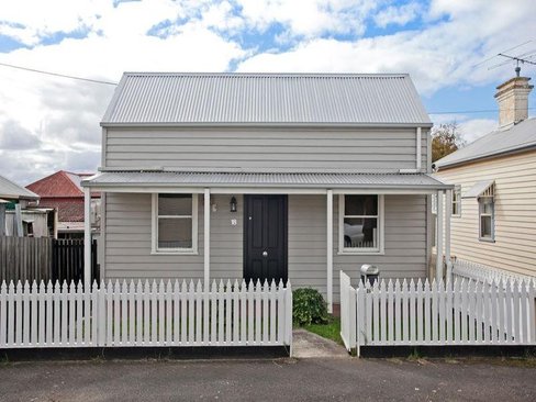 18 Potter Street, Geelong West