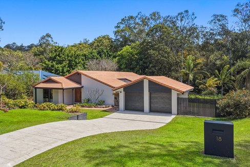18 Princess Place, Tallai QLD 4213