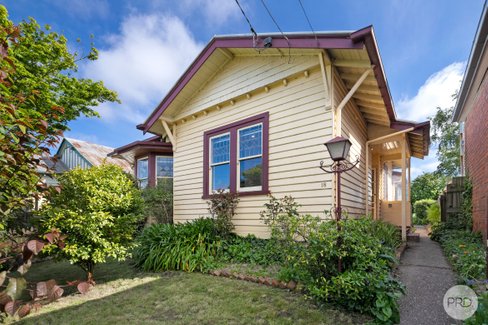 18 Queen Victoria Street, NEWINGTON VIC 3350