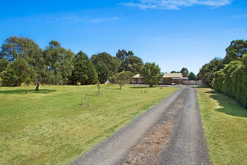 18 Rahills Road Trentham 3458