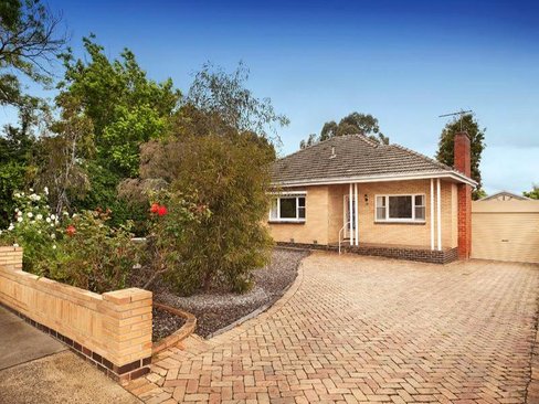 18 Rangeview Grove Balwyn North 3104