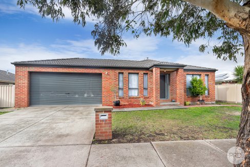 18 Robilliard Way, SEBASTOPOL VIC 3356