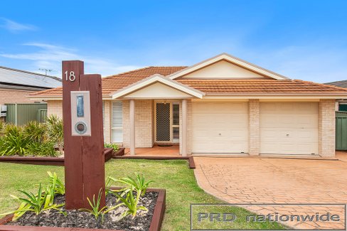 18 Tristania Court, THORNTON NSW 2322
