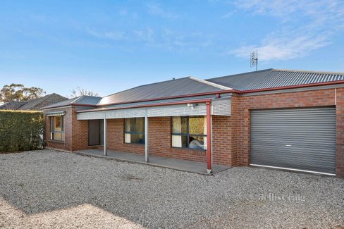 18 Victoria Street Kyneton 3444