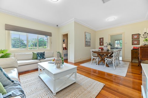 18 Waratah Avenue Burwood 3125