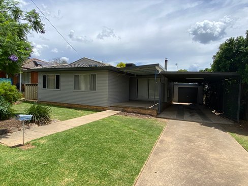 18 Warren Street, TAMWORTH NSW 2340