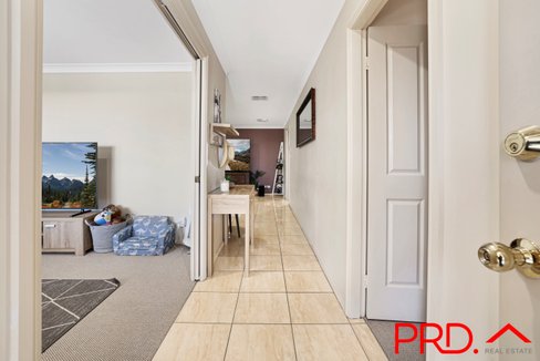 18 Warwick Road, TAMWORTH NSW 2340